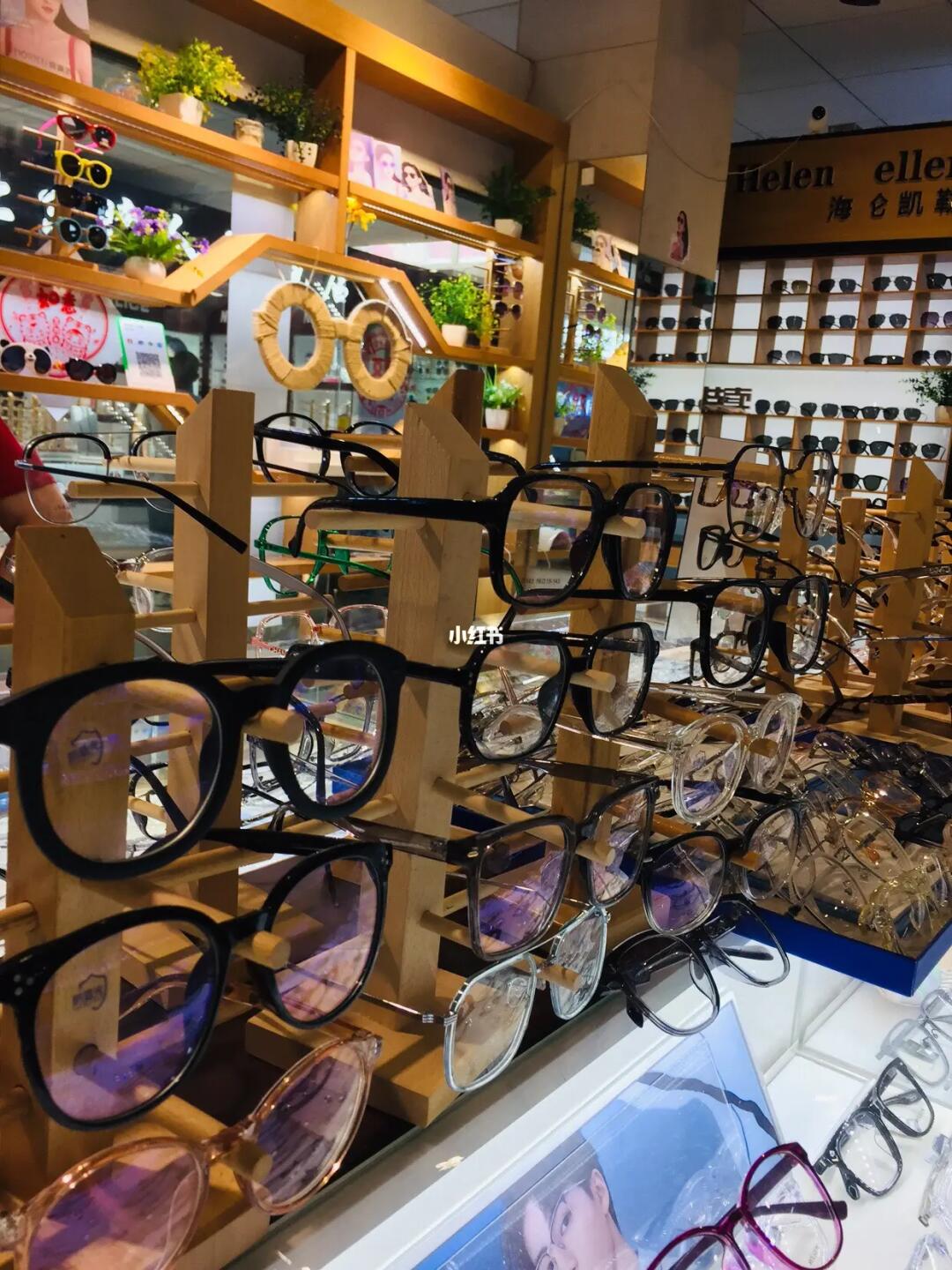 潘家园眼镜城不知道去哪家就来这家! 京立明眼镜店 北京潘.